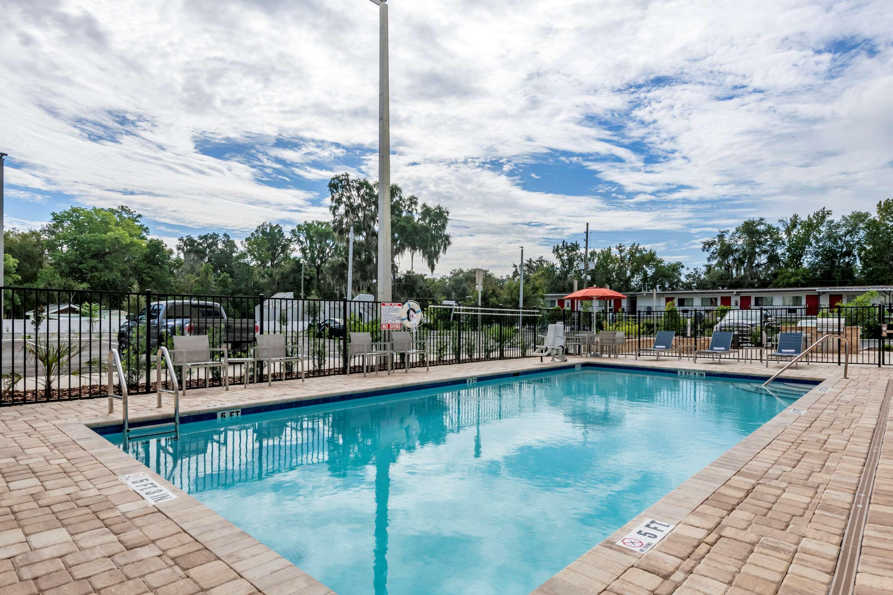 Comfort Suites Gainesville Near University Ngoại thất bức ảnh